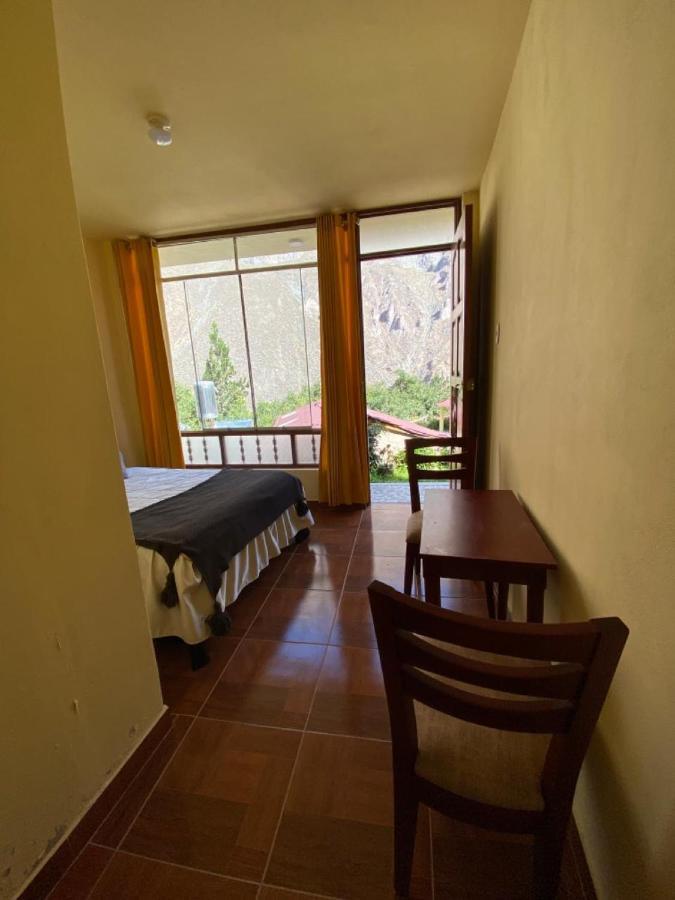 Gloria Hostel *