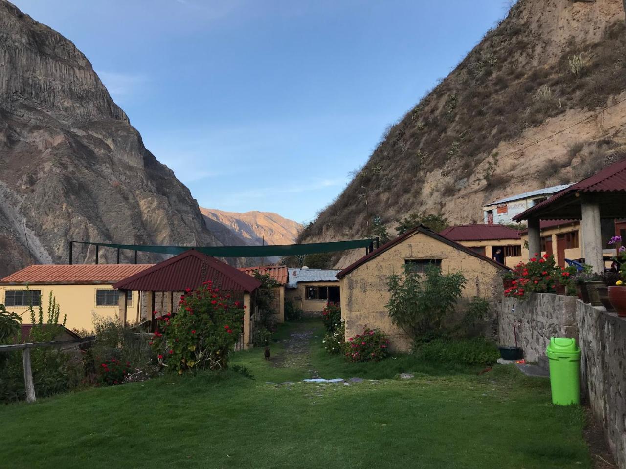 Gloria Hostel *